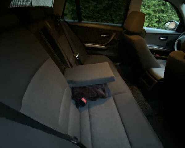 Черный БМВ 3 Серия, объемом двигателя 2 л и пробегом 246 тыс. км за 5700 $, фото 3 на Automoto.ua