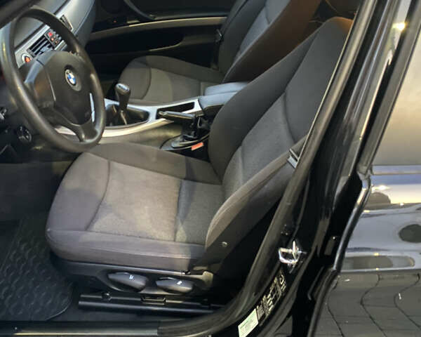 Чорний БМВ 3 Серія, об'ємом двигуна 2 л та пробігом 227 тис. км за 5200 $, фото 19 на Automoto.ua