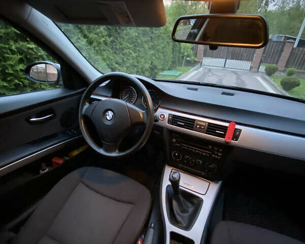 Черный БМВ 3 Серия, объемом двигателя 2 л и пробегом 246 тыс. км за 5700 $, фото 10 на Automoto.ua