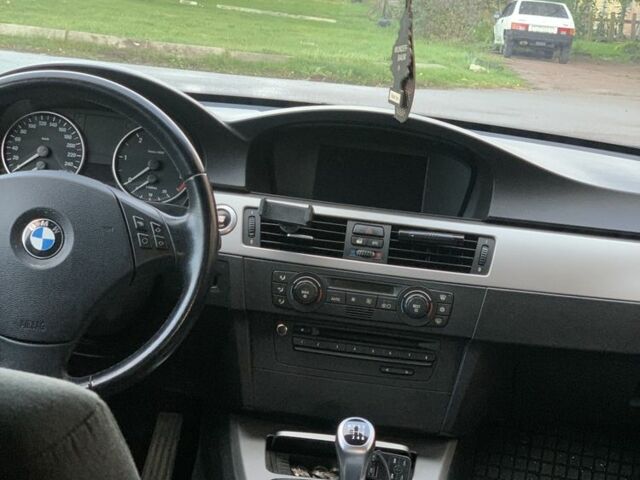 Черный БМВ 3 Серия, объемом двигателя 2 л и пробегом 250 тыс. км за 4000 $, фото 6 на Automoto.ua