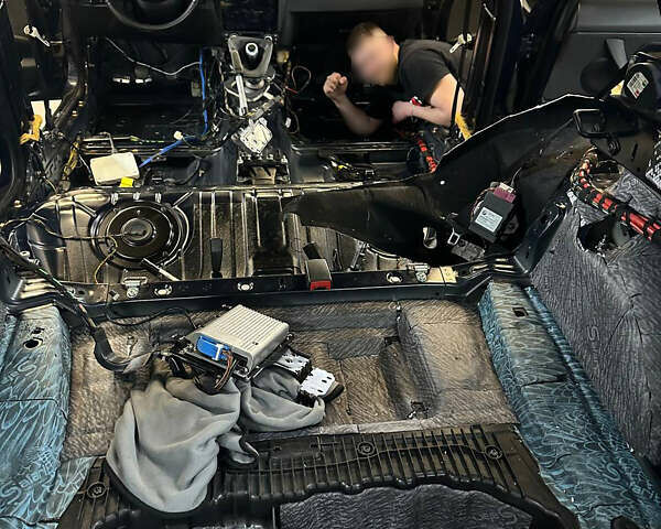 БМВ 3 Серия 2007 в Киеве на Automoto.ua Черный БМВ 3 Серия, объемом двигателя 2 л и пробегом 365 тыс. км за 9100 $, фото 53 на Automoto.ua