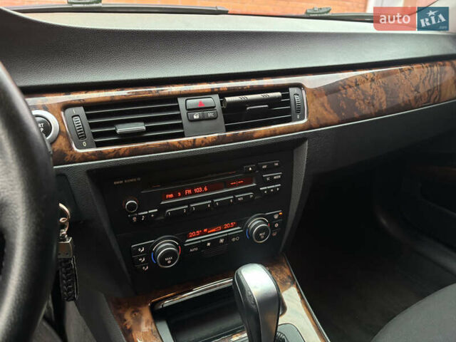 Чорний БМВ 3 Серія, об'ємом двигуна 3 л та пробігом 267 тис. км за 8500 $, фото 10 на Automoto.ua