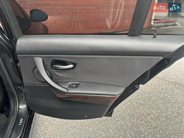 Чорний БМВ 3 Серія, об'ємом двигуна 3 л та пробігом 267 тис. км за 8500 $, фото 12 на Automoto.ua