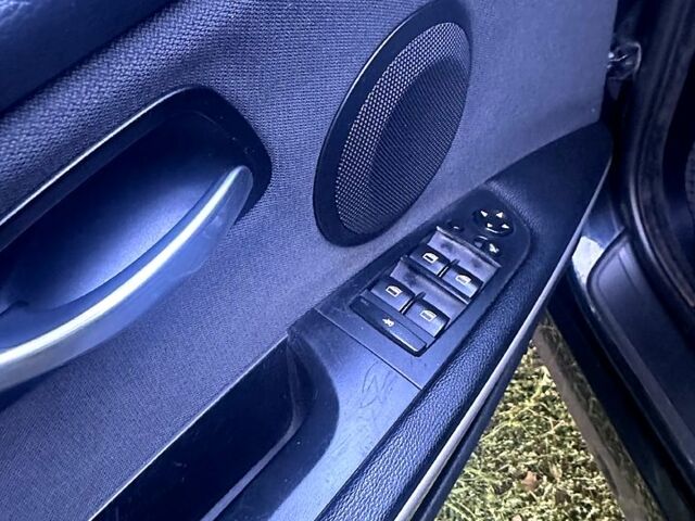 Черный БМВ 3 Серия, объемом двигателя 3 л и пробегом 370 тыс. км за 8900 $, фото 10 на Automoto.ua