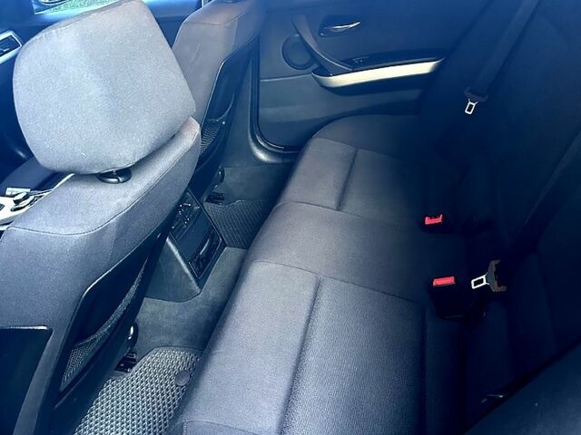 Черный БМВ 3 Серия, объемом двигателя 3 л и пробегом 370 тыс. км за 8900 $, фото 8 на Automoto.ua