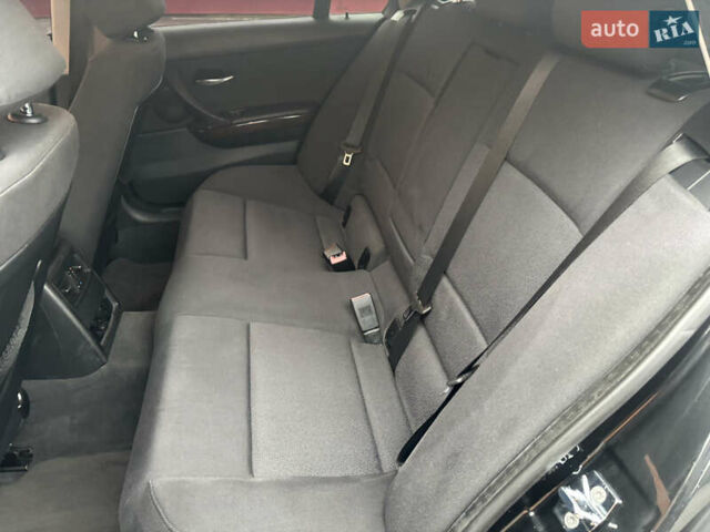 Чорний БМВ 3 Серія, об'ємом двигуна 3 л та пробігом 267 тис. км за 8500 $, фото 14 на Automoto.ua