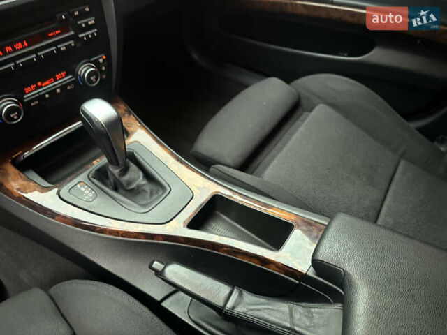 Чорний БМВ 3 Серія, об'ємом двигуна 3 л та пробігом 267 тис. км за 8500 $, фото 9 на Automoto.ua