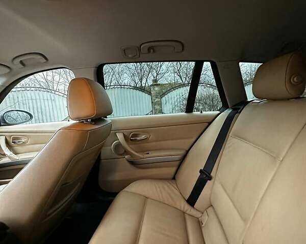 Черный БМВ 3 Серия, объемом двигателя 2 л и пробегом 255 тыс. км за 7800 $, фото 28 на Automoto.ua