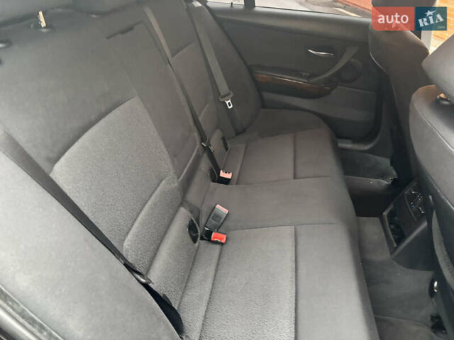 Чорний БМВ 3 Серія, об'ємом двигуна 3 л та пробігом 267 тис. км за 8500 $, фото 15 на Automoto.ua