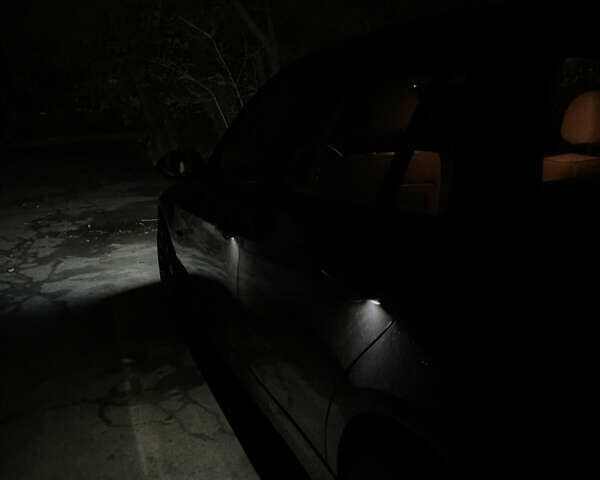 Черный БМВ 3 Серия, объемом двигателя 2 л и пробегом 307 тыс. км за 7200 $, фото 26 на Automoto.ua