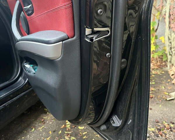 БМВ 3 Серия 2007 в Киеве на Automoto.ua Черный БМВ 3 Серия, объемом двигателя 2 л и пробегом 270 тыс. км за 7500 $, фото 13 на Automoto.ua