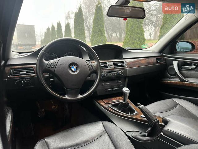 Чорний БМВ 3 Серія, об'ємом двигуна 3 л та пробігом 300 тис. км за 7500 $, фото 23 на Automoto.ua