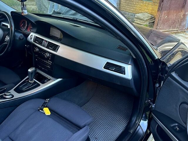 Черный БМВ 3 Серия, объемом двигателя 3 л и пробегом 370 тыс. км за 8900 $, фото 11 на Automoto.ua