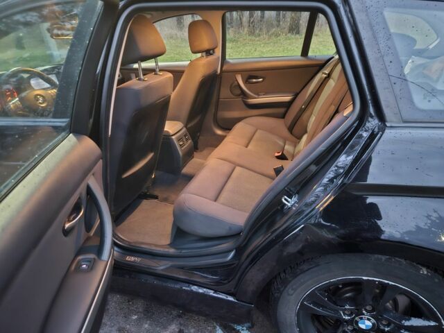 Черный БМВ 3 Серия, объемом двигателя 2 л и пробегом 320 тыс. км за 4400 $, фото 17 на Automoto.ua