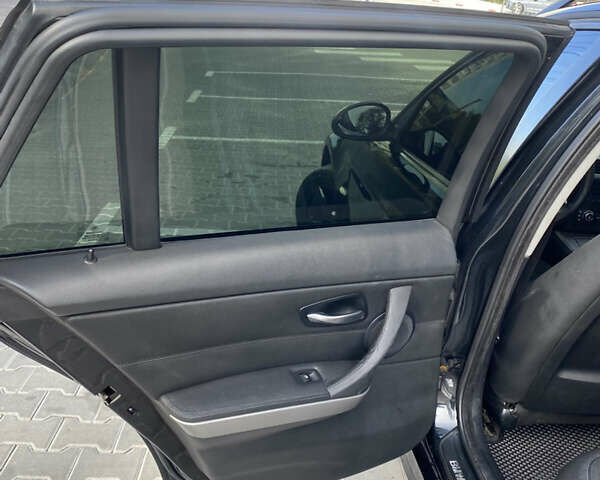 Чорний БМВ 3 Серія, об'ємом двигуна 2 л та пробігом 372 тис. км за 7499 $, фото 9 на Automoto.ua