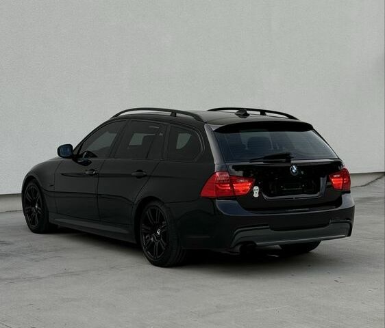 Черный БМВ 3 Серия, объемом двигателя 3 л и пробегом 255 тыс. км за 10500 $, фото 3 на Automoto.ua