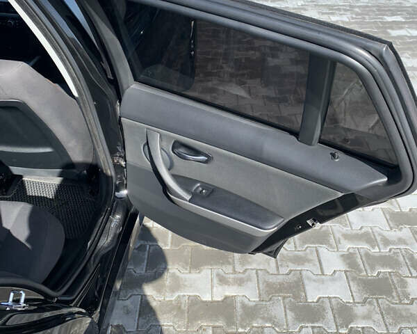 Чорний БМВ 3 Серія, об'ємом двигуна 2 л та пробігом 221 тис. км за 6350 $, фото 17 на Automoto.ua