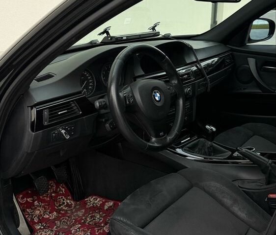 Черный БМВ 3 Серия, объемом двигателя 3 л и пробегом 255 тыс. км за 10500 $, фото 7 на Automoto.ua