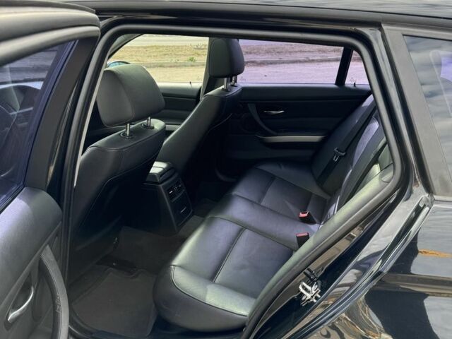 Черный БМВ 3 Серия, объемом двигателя 2 л и пробегом 272 тыс. км за 6300 $, фото 5 на Automoto.ua