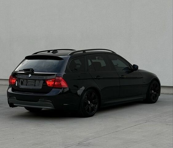 Черный БМВ 3 Серия, объемом двигателя 3 л и пробегом 255 тыс. км за 10500 $, фото 4 на Automoto.ua