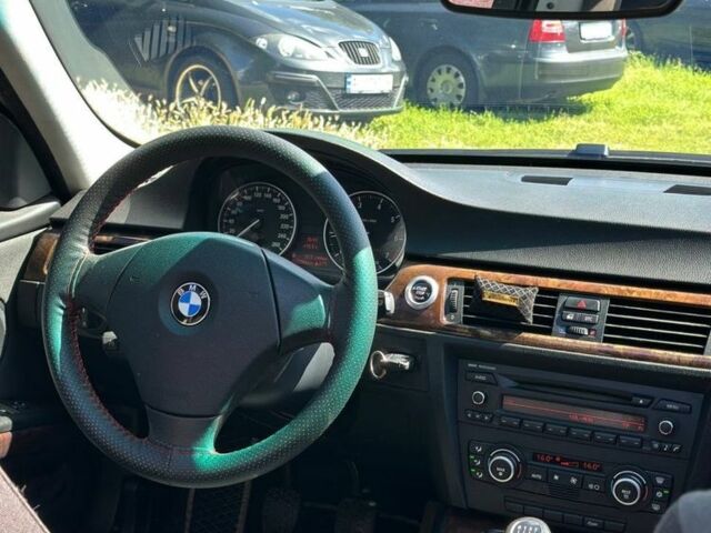 Черный БМВ 3 Серия, объемом двигателя 2 л и пробегом 260 тыс. км за 4800 $, фото 11 на Automoto.ua