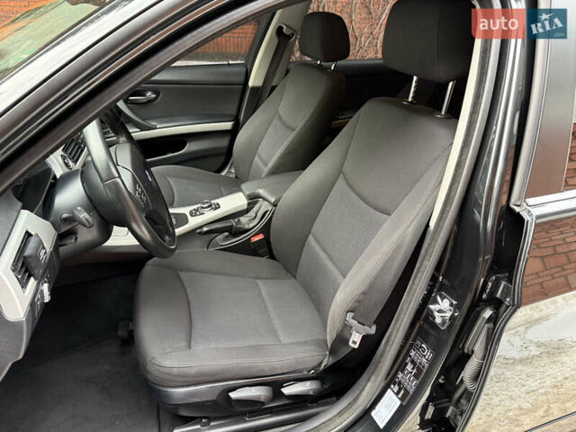 Черный БМВ 3 Серия, объемом двигателя 2 л и пробегом 264 тыс. км за 8999 $, фото 14 на Automoto.ua