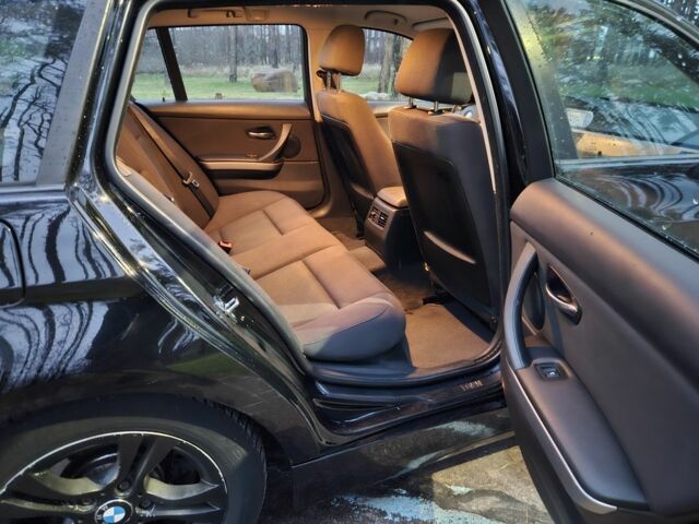 Черный БМВ 3 Серия, объемом двигателя 2 л и пробегом 320 тыс. км за 4400 $, фото 16 на Automoto.ua