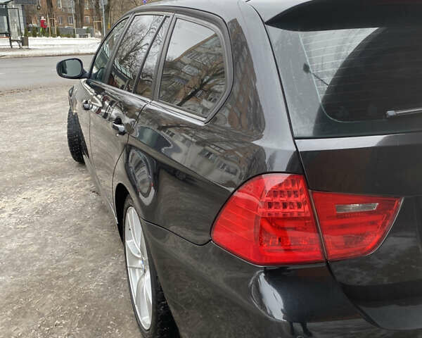 Черный БМВ 3 Серия, объемом двигателя 2 л и пробегом 260 тыс. км за 8300 $, фото 11 на Automoto.ua