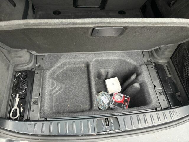 Чорний БМВ 3 Серія, об'ємом двигуна 2 л та пробігом 208 тис. км за 5100 $, фото 7 на Automoto.ua