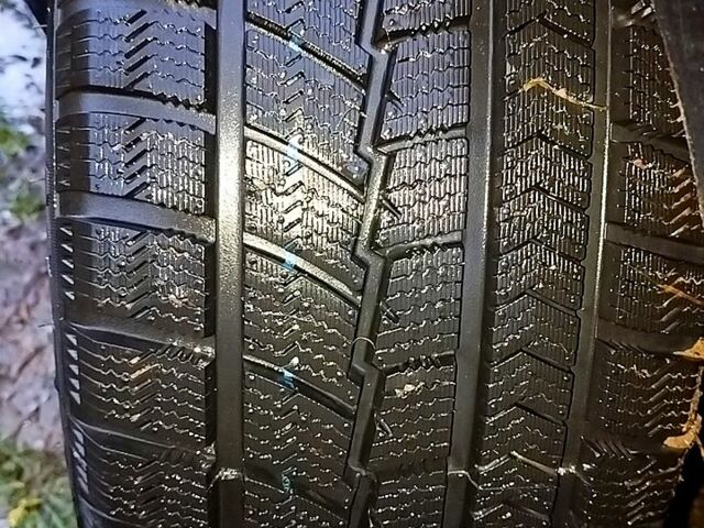 Чорний БМВ 3 Серія, об'ємом двигуна 2 л та пробігом 308 тис. км за 8499 $, фото 4 на Automoto.ua