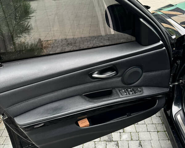 Чорний БМВ 3 Серія, об'ємом двигуна 2 л та пробігом 255 тис. км за 9900 $, фото 13 на Automoto.ua