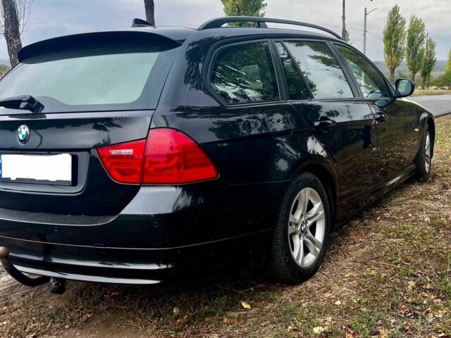 Черный БМВ 3 Серия, объемом двигателя 2 л и пробегом 210 тыс. км за 5100 $, фото 4 на Automoto.ua