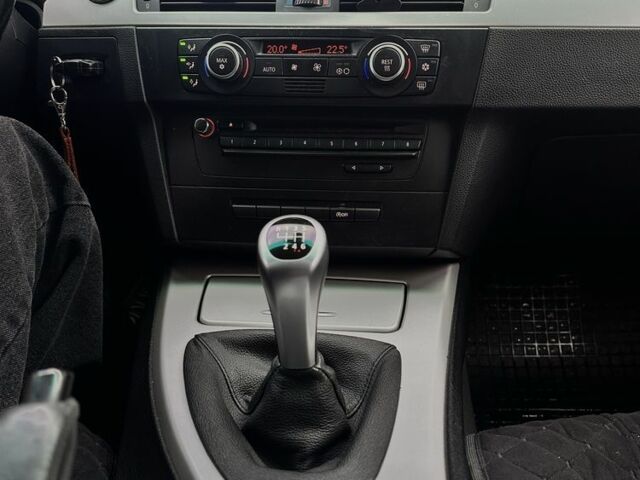 Черный БМВ 3 Серия, объемом двигателя 2 л и пробегом 365 тыс. км за 7999 $, фото 10 на Automoto.ua