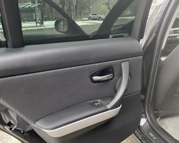 Черный БМВ 3 Серия, объемом двигателя 2 л и пробегом 260 тыс. км за 8300 $, фото 19 на Automoto.ua