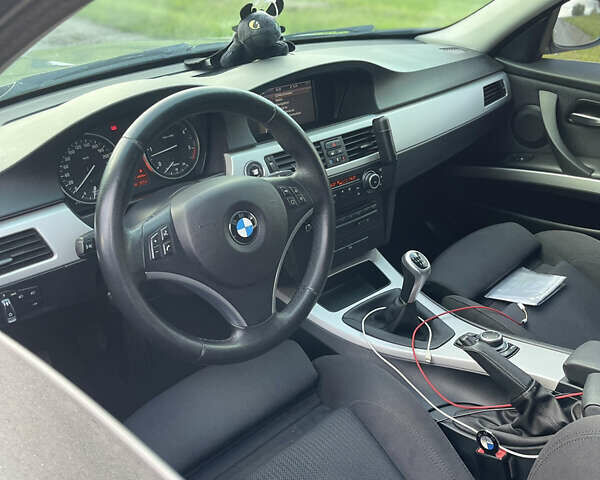 Черный БМВ 3 Серия, объемом двигателя 2.99 л и пробегом 215 тыс. км за 10500 $, фото 6 на Automoto.ua