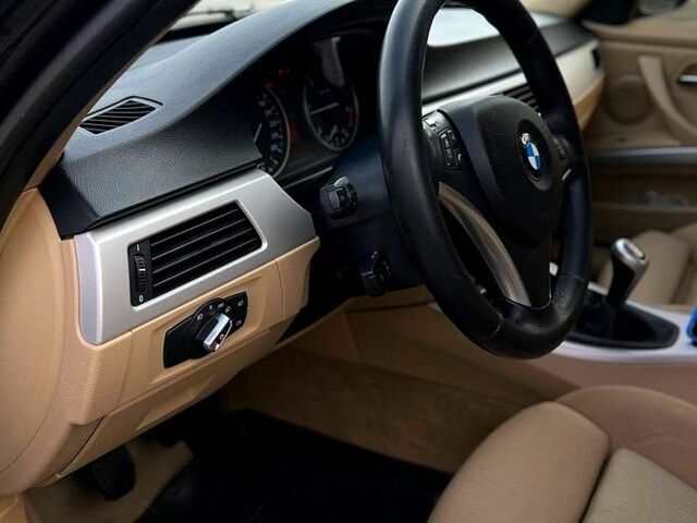 Черный БМВ 3 Серия, объемом двигателя 2 л и пробегом 257 тыс. км за 8400 $, фото 6 на Automoto.ua