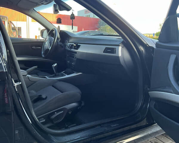 Черный БМВ 3 Серия, объемом двигателя 2 л и пробегом 280 тыс. км за 7500 $, фото 6 на Automoto.ua