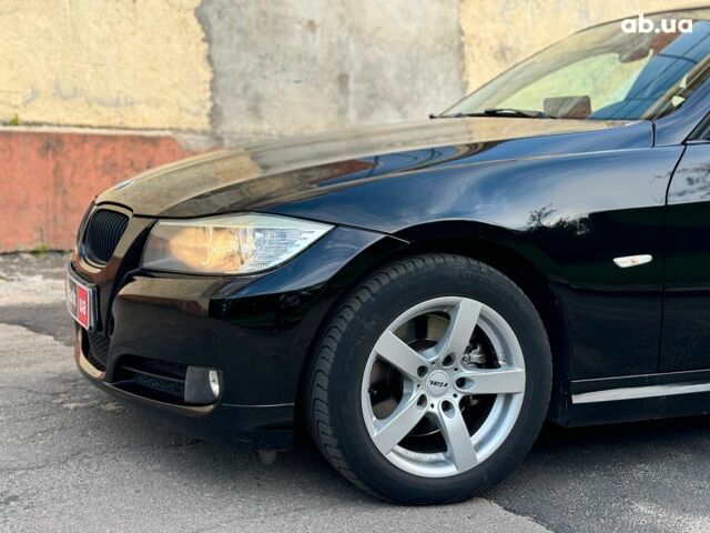 Черный БМВ 3 Серия, объемом двигателя 2 л и пробегом 215 тыс. км за 9040 $, фото 11 на Automoto.ua