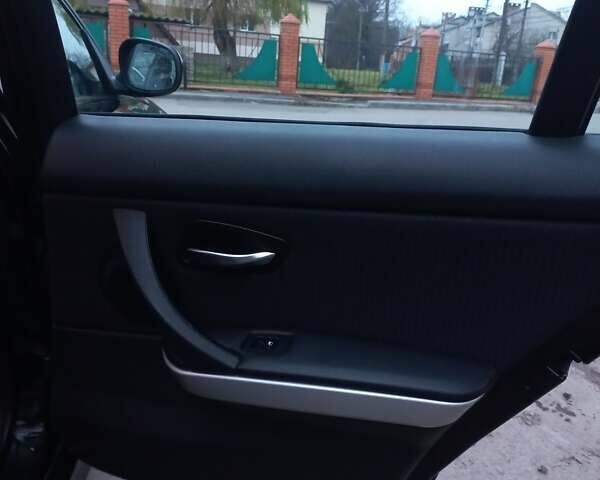 Черный БМВ 3 Серия, объемом двигателя 2 л и пробегом 217 тыс. км за 8800 $, фото 19 на Automoto.ua