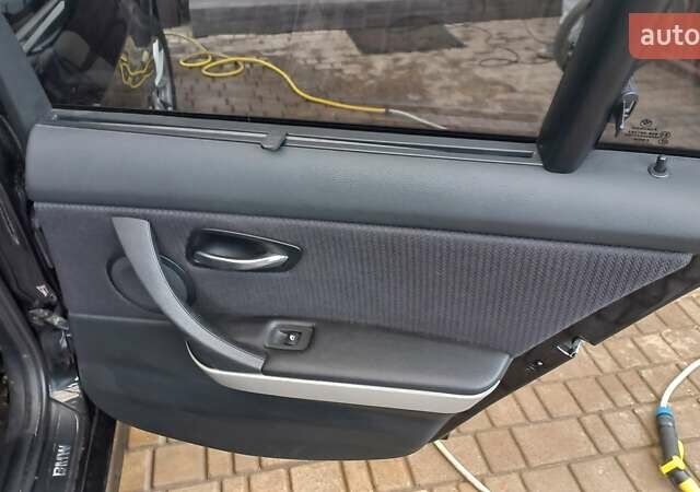 Чорний БМВ 3 Серія, об'ємом двигуна 2 л та пробігом 285 тис. км за 12000 $, фото 10 на Automoto.ua