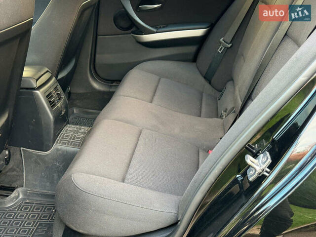 Черный БМВ 3 Серия, объемом двигателя 2 л и пробегом 215 тыс. км за 9040 $, фото 19 на Automoto.ua