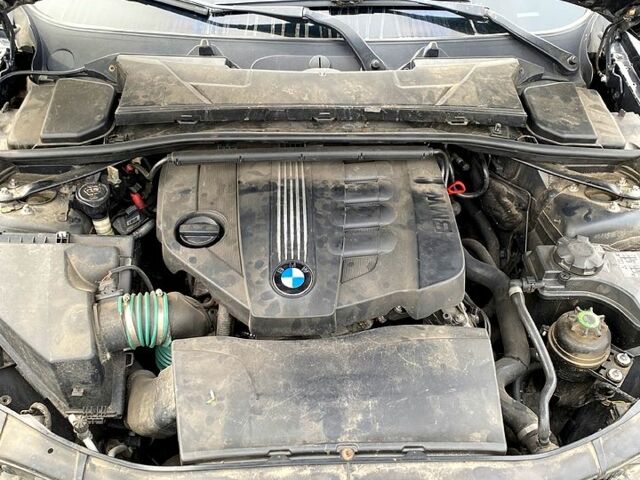 Черный БМВ 3 Серия, объемом двигателя 2 л и пробегом 225 тыс. км за 7200 $, фото 9 на Automoto.ua