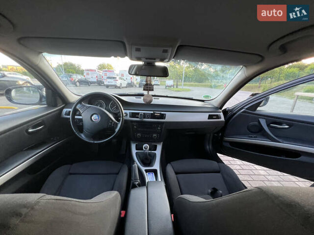 Черный БМВ 3 Серия, объемом двигателя 2 л и пробегом 280 тыс. км за 7500 $, фото 8 на Automoto.ua