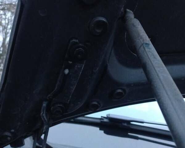 Черный БМВ 3 Серия, объемом двигателя 2 л и пробегом 217 тыс. км за 8800 $, фото 42 на Automoto.ua