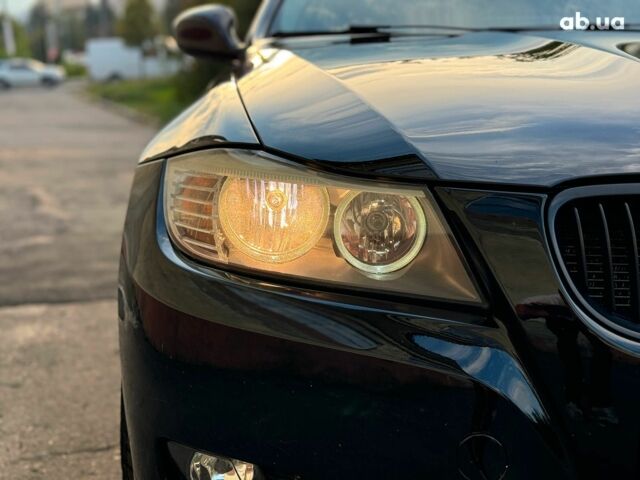 Черный БМВ 3 Серия, объемом двигателя 2 л и пробегом 215 тыс. км за 9040 $, фото 2 на Automoto.ua