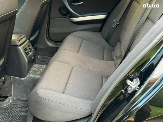 Черный БМВ 3 Серия, объемом двигателя 2 л и пробегом 215 тыс. км за 9040 $, фото 19 на Automoto.ua