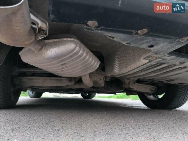 Черный БМВ 3 Серия, объемом двигателя 2 л и пробегом 268 тыс. км за 9200 $, фото 15 на Automoto.ua