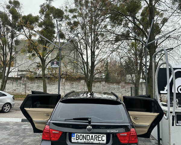 Черный БМВ 3 Серия, объемом двигателя 2 л и пробегом 325 тыс. км за 8000 $, фото 1 на Automoto.ua