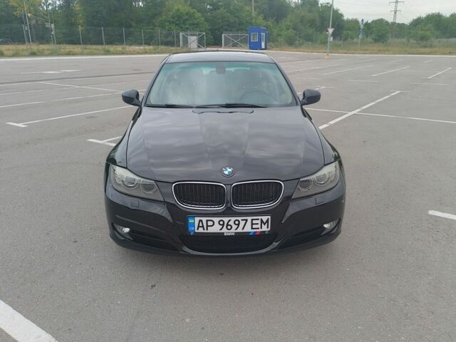 Чорний БМВ 3 Серія, об'ємом двигуна 2 л та пробігом 389 тис. км за 8299 $, фото 5 на Automoto.ua