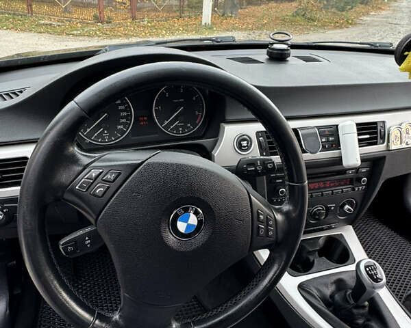 Чорний БМВ 3 Серія, об'ємом двигуна 2 л та пробігом 267 тис. км за 7999 $, фото 30 на Automoto.ua